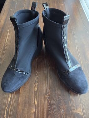 DIBIA Spain Mixed-Media Suede & Patent Leather Sock Ankle Boots | EU 40